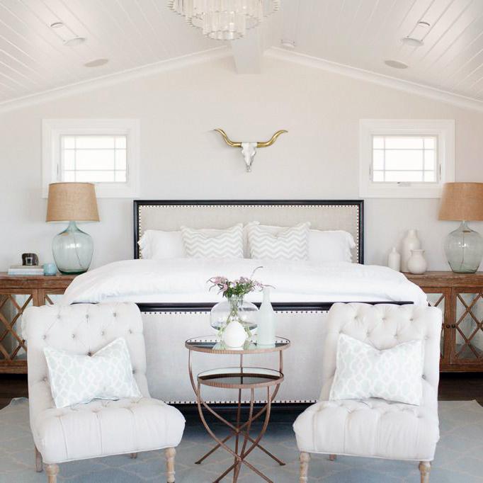 White + Gold Mini Faux Longhorn Skull, 20"